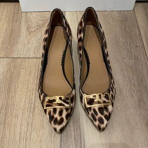Tory Burch Gigi Leopard Print Pointed Toe Pump 8.5